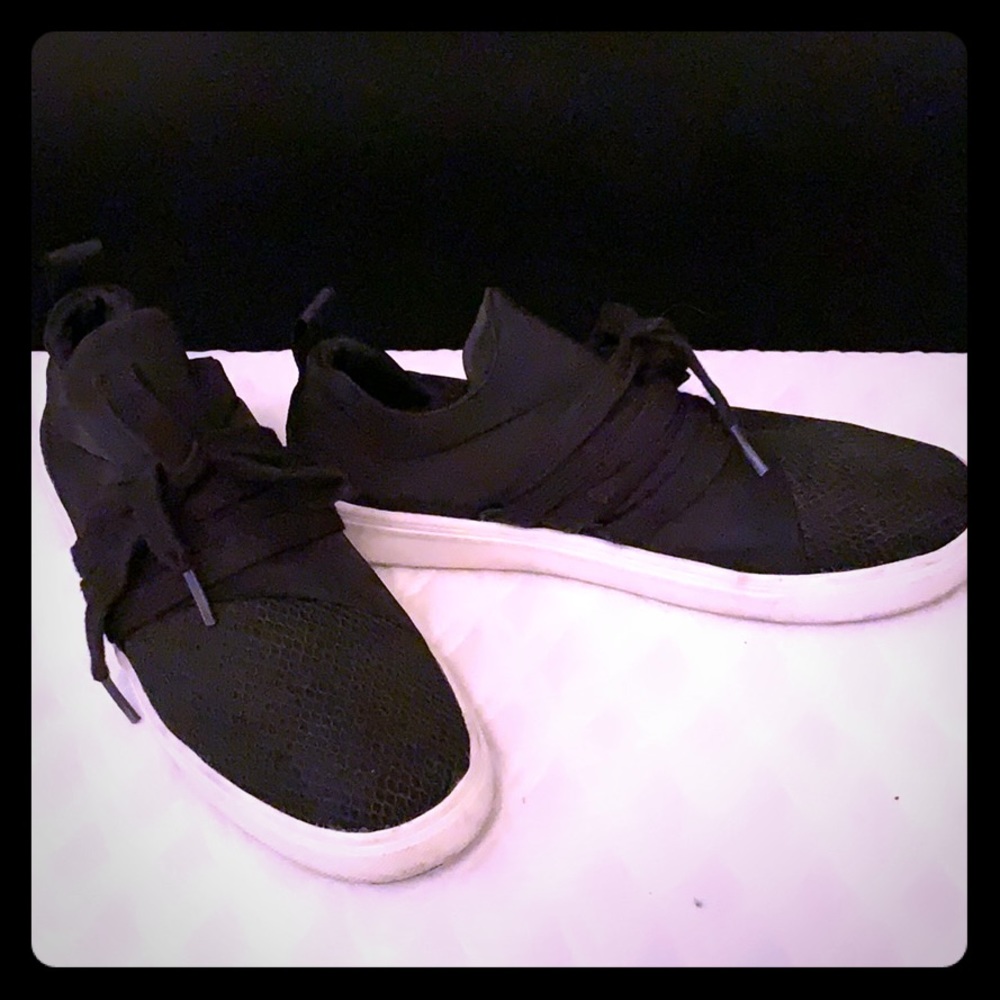 Women’s Sneaker